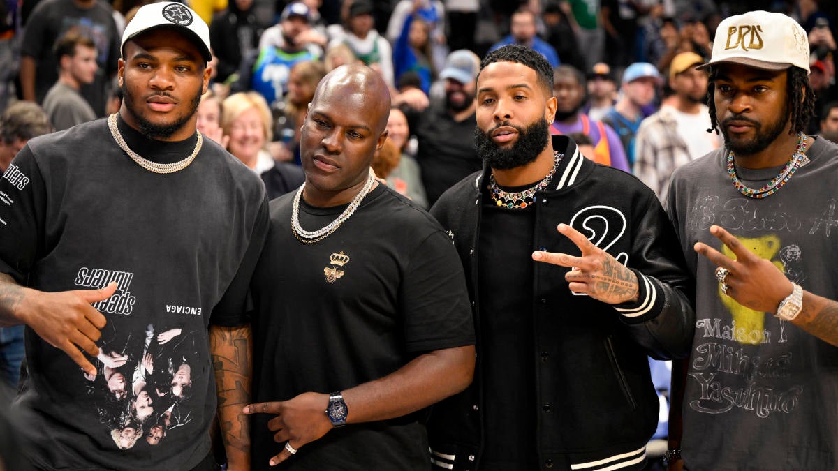 Odell Beckham Jr. Shows Up To Mavs Game With Dallas Players