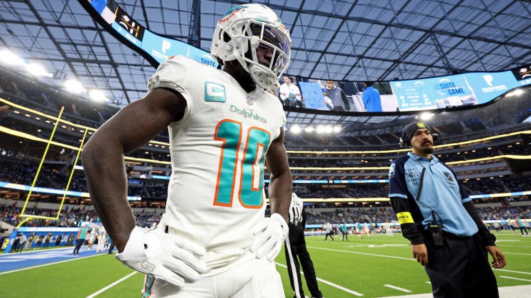 Miami Dolphins v Los Angeles Chargers