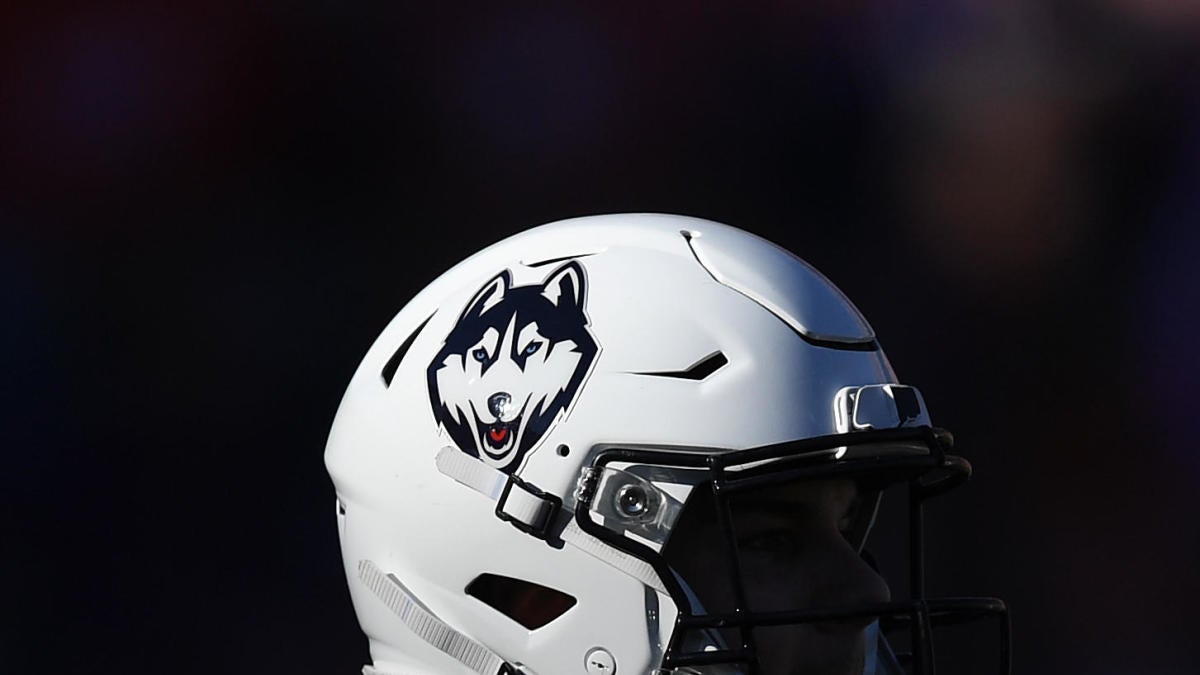 UConn vs. Utah  State updates: Live NCAA Football game scores, results for Saturday