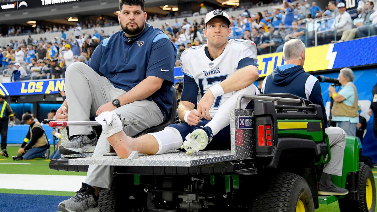 Titans QB Tannehill back in game after early ankle injury West