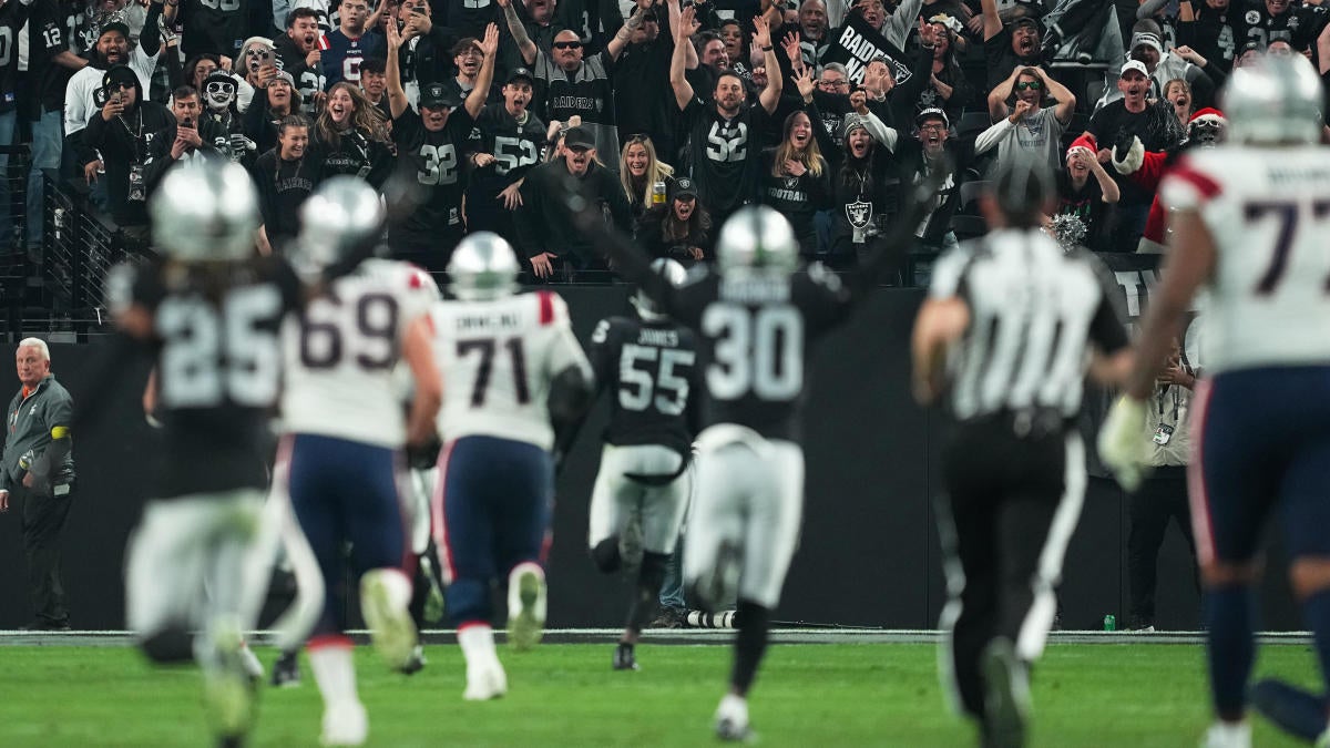 VIDEO: Raiders Beat Patriots Thanks to Chaotic Final Play