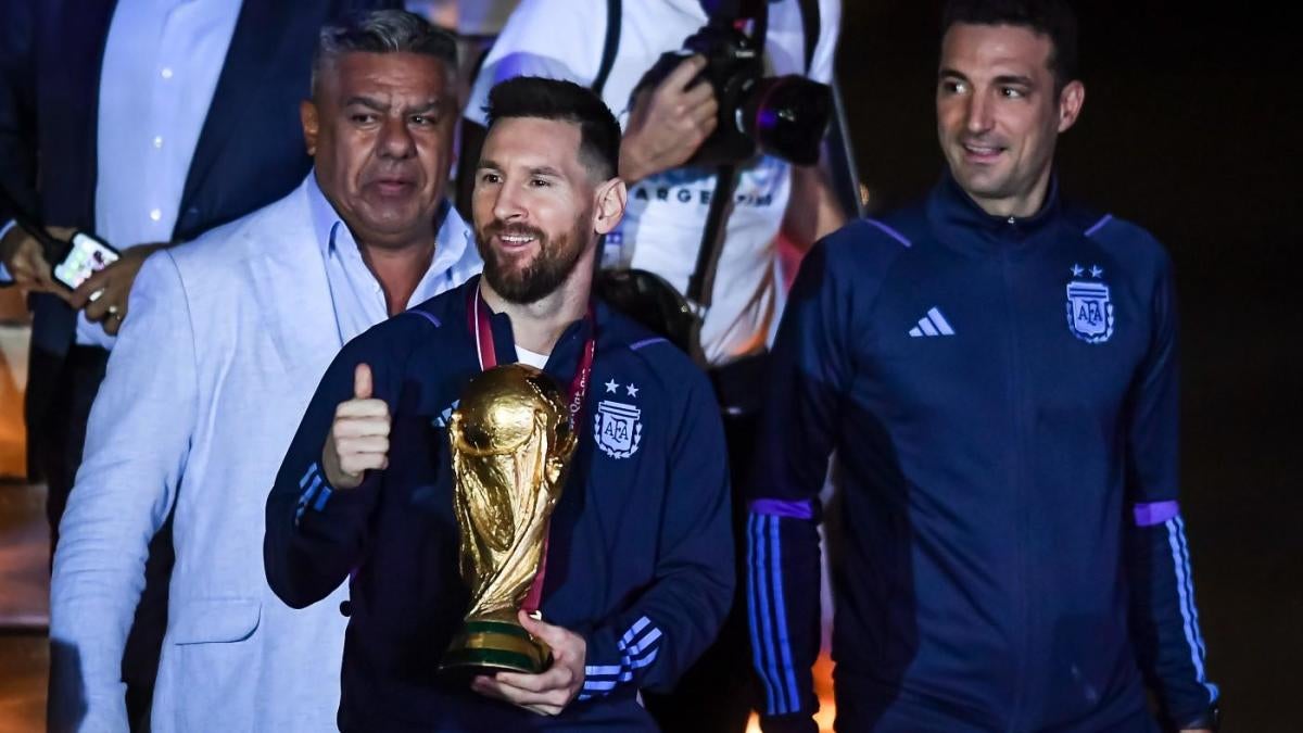 Argentina World Cup victory parade live updates: Lionel Messi, team celebrate on streets of Buenos Aires