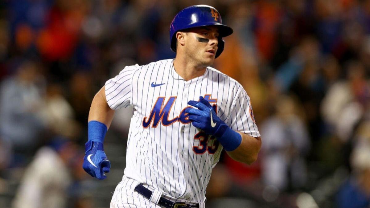 Orioles acquire catcher James McCann in trade with Mets