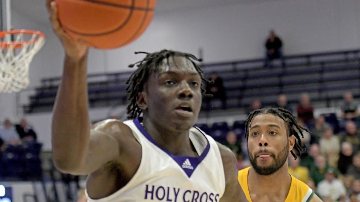 Sacred Heart Vs. Holy Cross Prediction, Odds: 2022 College Basketball ...