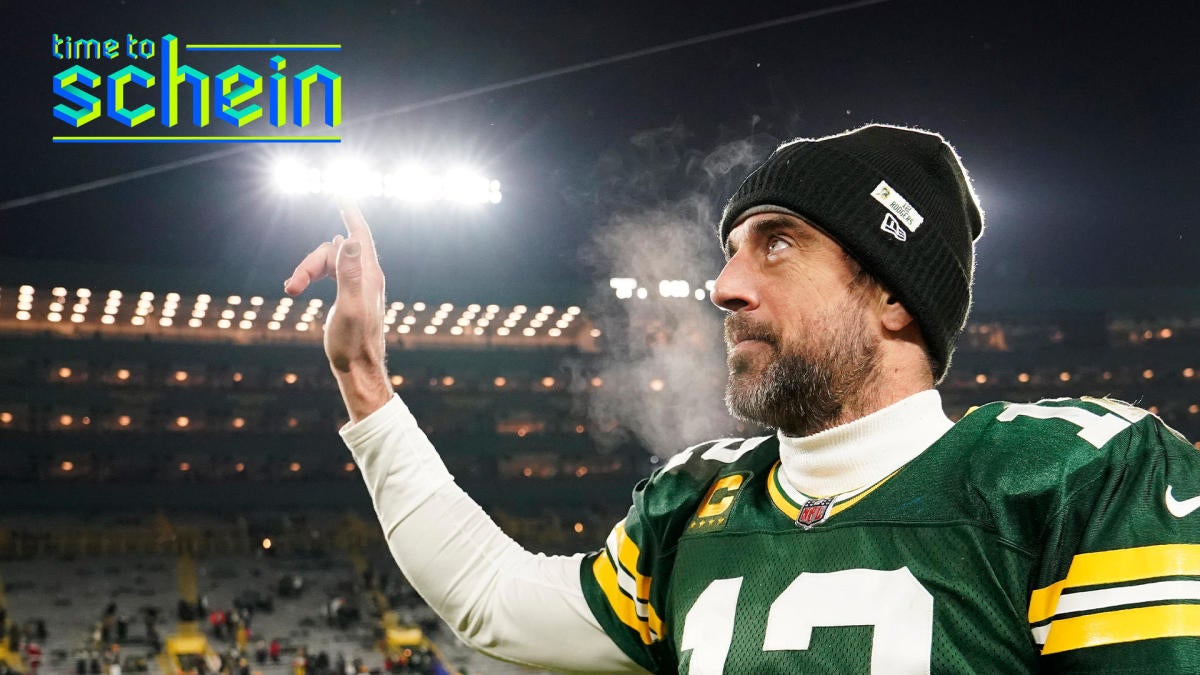 Aaron Rodgers Talks Playing a Game On Christmas: 'We're in the  Entertainment Business.. to Entertain on Christmas is a Good Deal' -  EssentiallySports