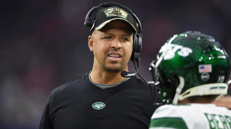NFL menangguhkan asisten Jets Miles Austin karena melanggar kebijakan perjudian liga