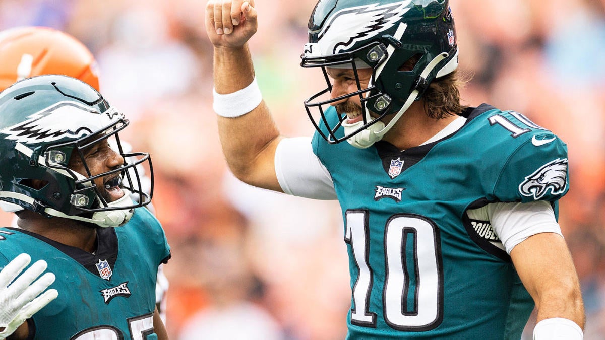 Fantasy Football Week 16 Sleepers & DFS: Eagles’ Gardner Minshew goes from riding pine to prime time – CBS Sports