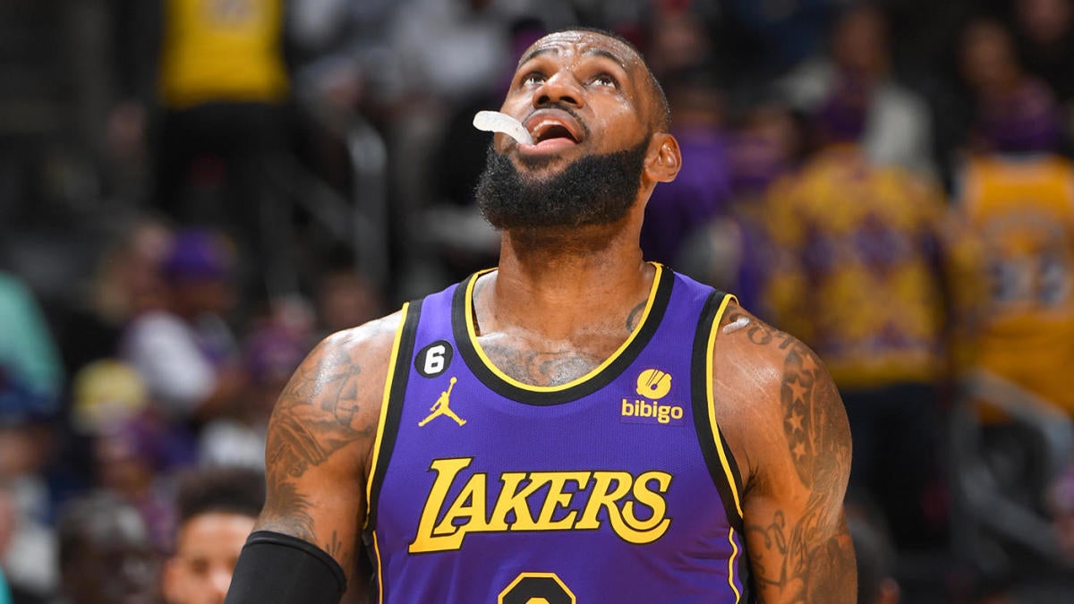 Lakers News: Fresh Signature Nikes Didn't Help LeBron James Stave Off  Sunday Defeat - All Lakers