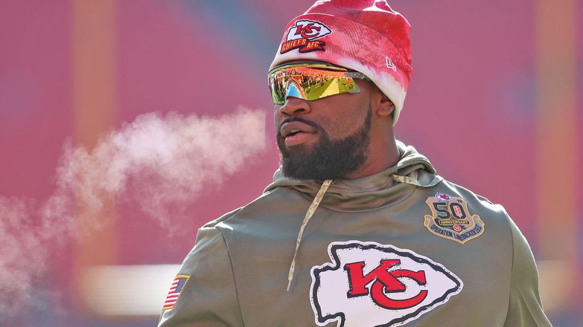 Chiefs' Clyde Edwards-Helaire to miss at least four games amid struggles with PTSD, per report - CBSSports.com