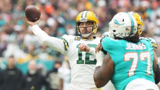 Packers defeat Dolphins, 26-20