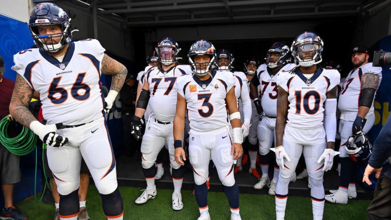 Denver Broncos v Los Angeles Rams