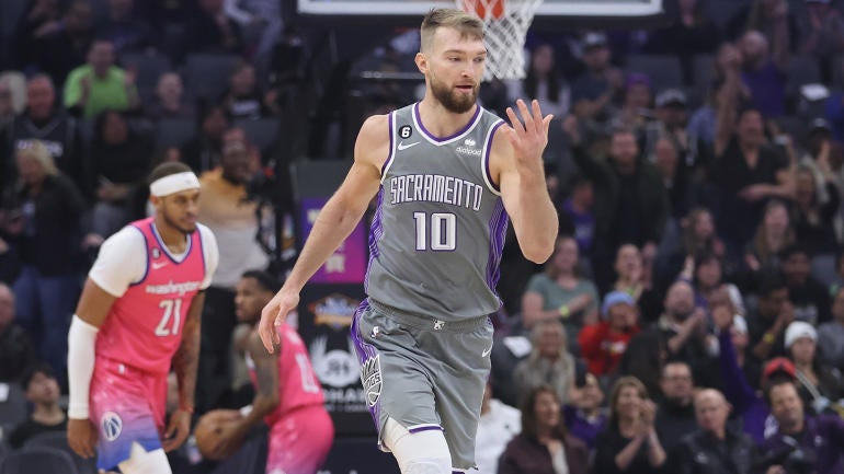 Pembaruan cedera Domantas Sabonis: Bintang Kings akan mencoba bermain melalui patah tulang avulsi di ibu jari