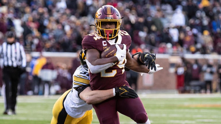 NCAA Football: Iowa at Minnesota