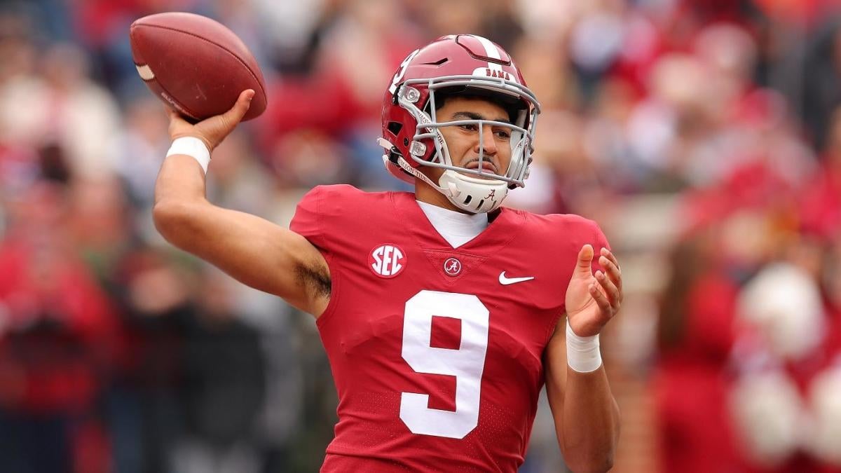 Colts Trade Up to Select Alabama QB Bryce Young in New PFF 2023 NFL Mock  Draft - Stampede Blue