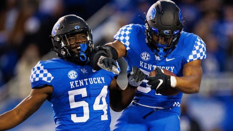 2022 Music City Bowl Prediction, Odds, Line, Spread: Kentucky Vs. Iowa ...