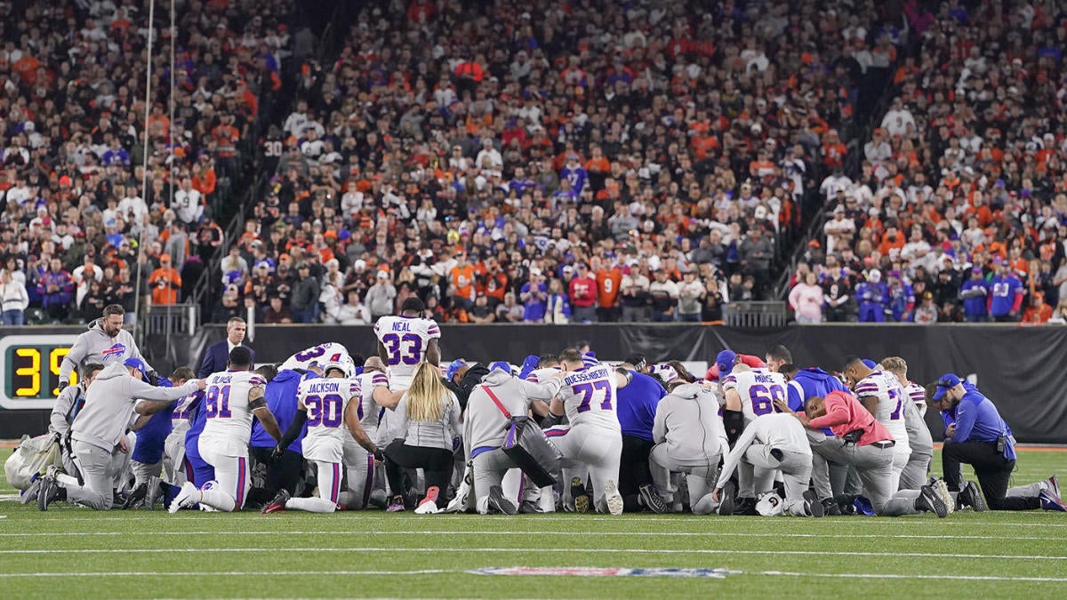 Ravens Offer Prayers and Support for Bills' Damar Hamlin