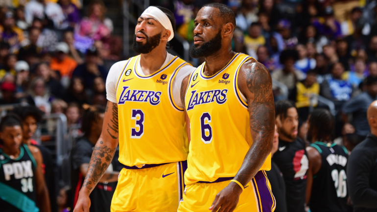 LeBron James is single-handedly keeping the Lakers afloat just as ...