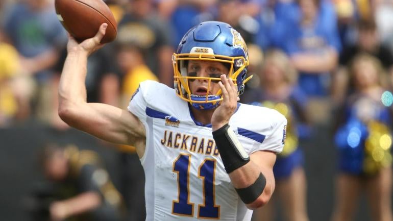 North Dakota State vs. South Dakota State predictions, odds: 2023 FCS ...