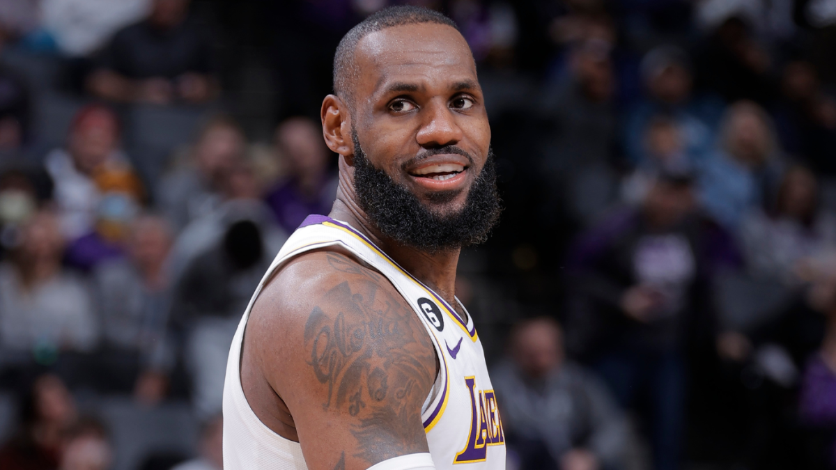 LeBron James And Russell Westbrook Gave Locker Room Message To Lakers  Teammates During Win Against Sacramento Kings