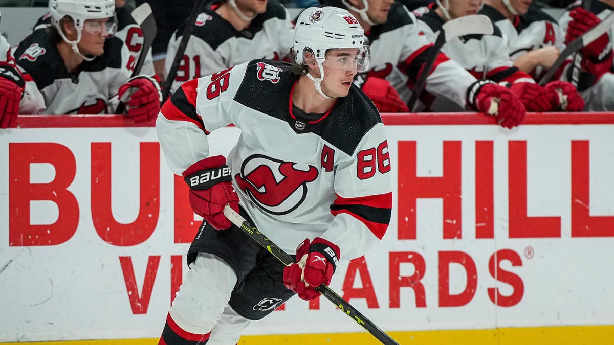 Devils sign Jack Hughes to 8-year extension