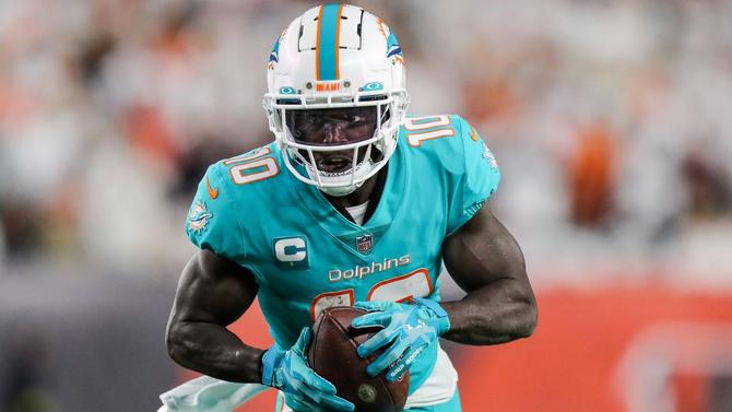 tyreek-hill-usatsi-dolphins.jpg