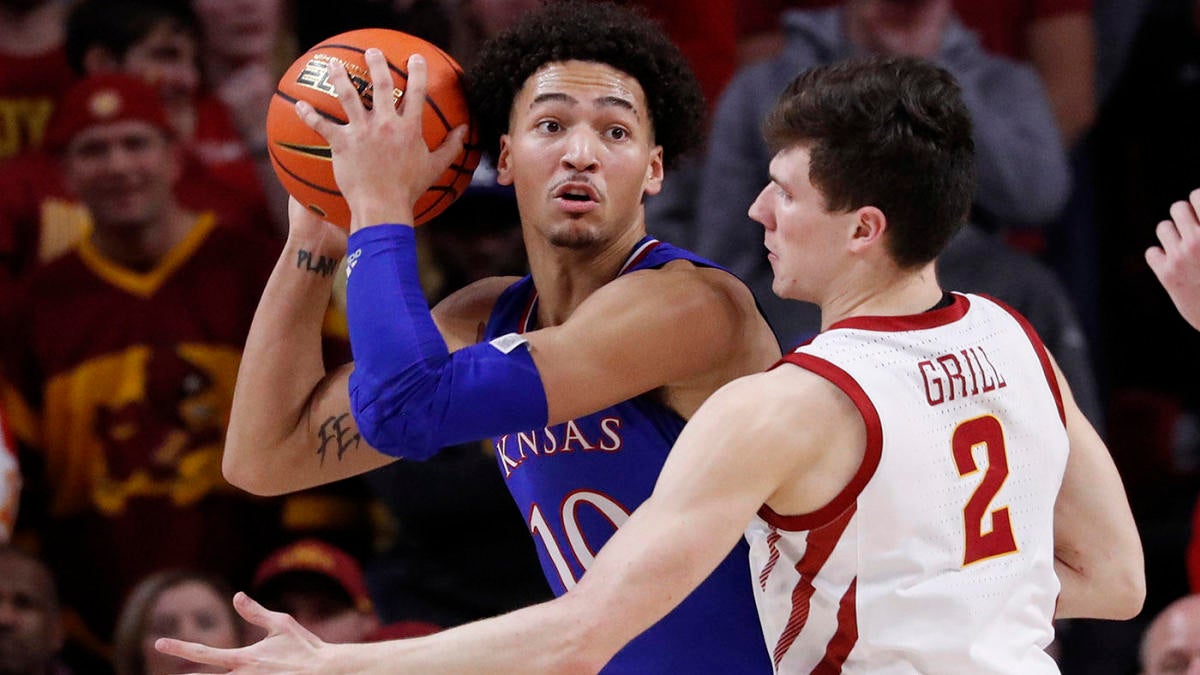 Escolhas de basquete universitário, cronograma: previsões de jogos Kansas x Iowa State e mais os 25 melhores jogos da liga principal de sábado