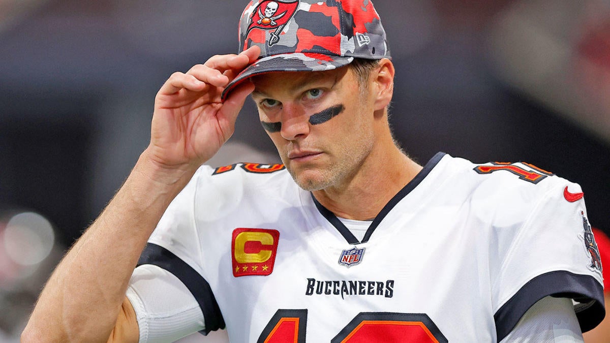 Buccaneers' Tom Brady noncommittal on NFL future after playoff loss vs.  Cowboys: 'One day at a time, truly' 