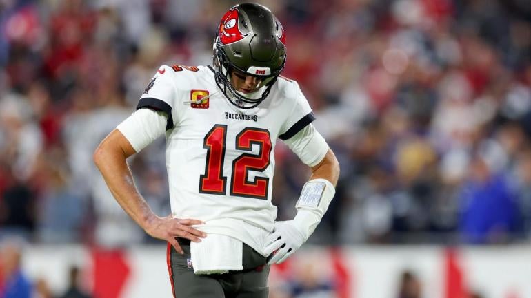 2023 NFL wild-card playoff picks: Tom Brady's Buccaneers shock