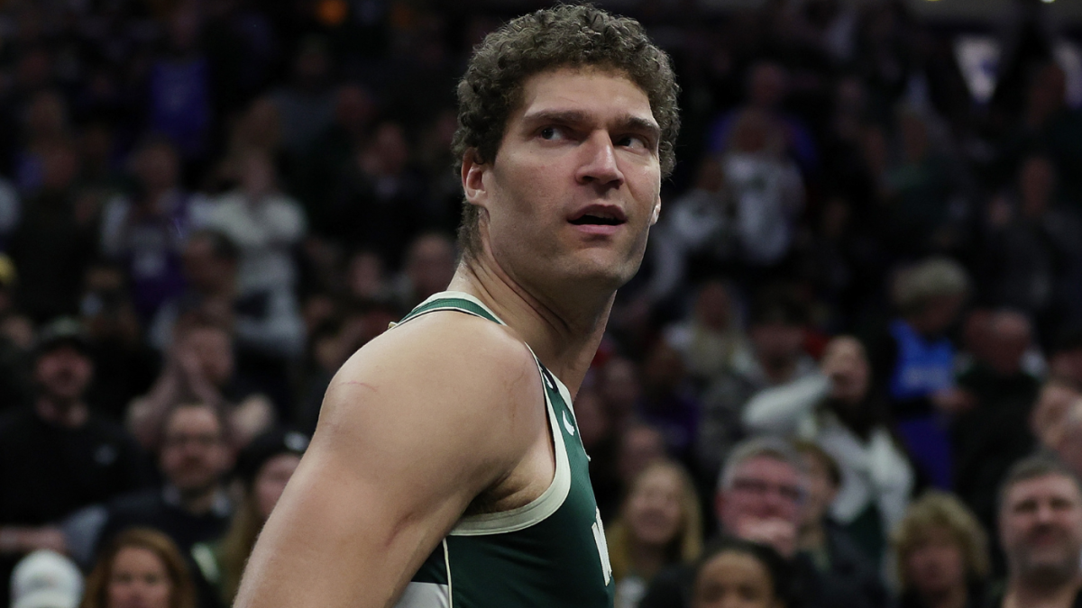Brook Lopez ejected after ripping off Gary Trent's headband