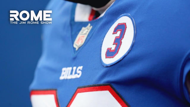 Buffalo Bills LOOK: Josh Allen Rocking Slick Blue Helmet Before Practice -  Sports Illustrated Buffalo Bills News, Analysis and More