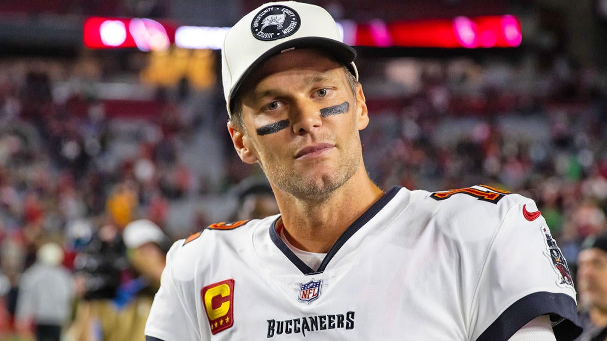 Tom Brady responds to speculation that he might return to NFL and