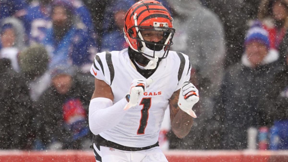 Disrespected Bengals, driven Bills set for playoff showdown