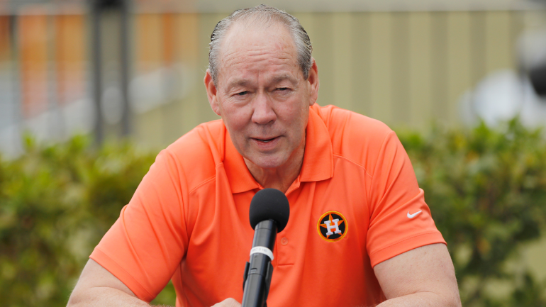 Pemilik Astros Jim Crane masih mewawancarai kandidat GM, tetapi tidak terburu-buru untuk mempekerjakan pengganti James Click