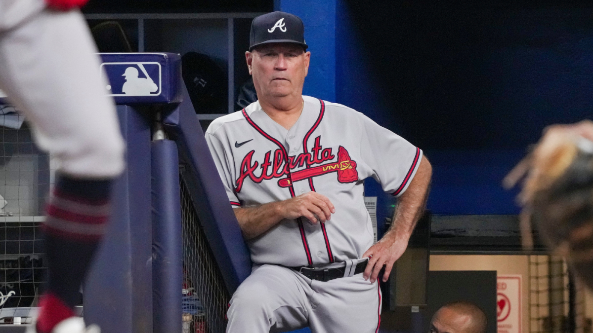 ESPN on X: The Braves signed manager Brian Snitker to a contract extension  through the 2025 season, the team announced.  / X