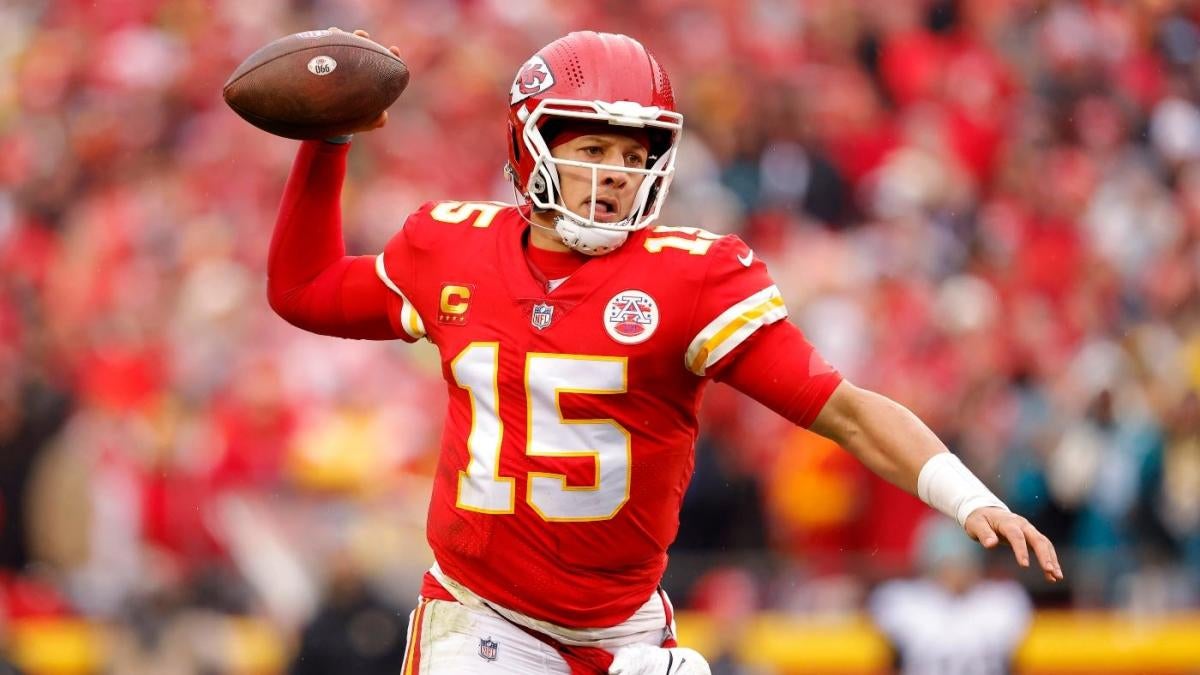Super Bowl 2023: Patrick Mahomes will be trying to end this 56-year quarterback curse that even got Tom Brady - CBSSports.com