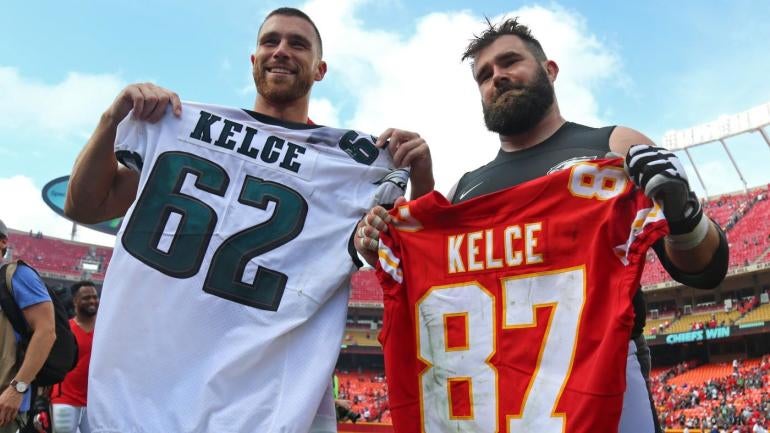 Super Bowl 2023: Jason Kelce mengatakan dia ‘selesai menjadi penggemar Chiefs’ setelah Travis Kelce bergabung dengannya dalam permainan judul