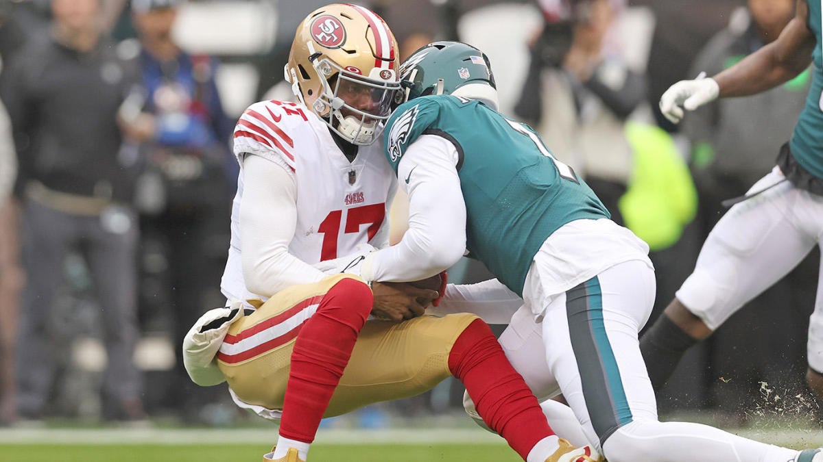 49ers run out of quarterbacks, Eagles run their way to the Super