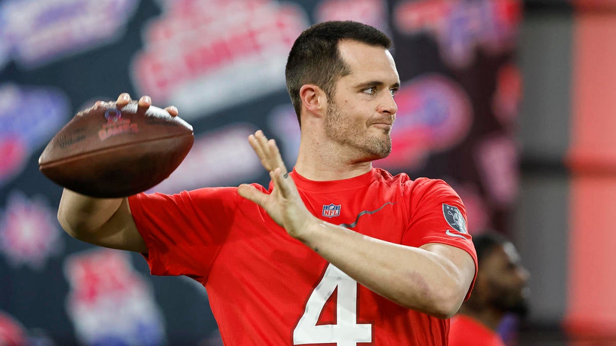 Talkin' Baseball on X: Las Vegas Raiders quarterback Derek Carr rocking  the Dodgers hat postgame  / X