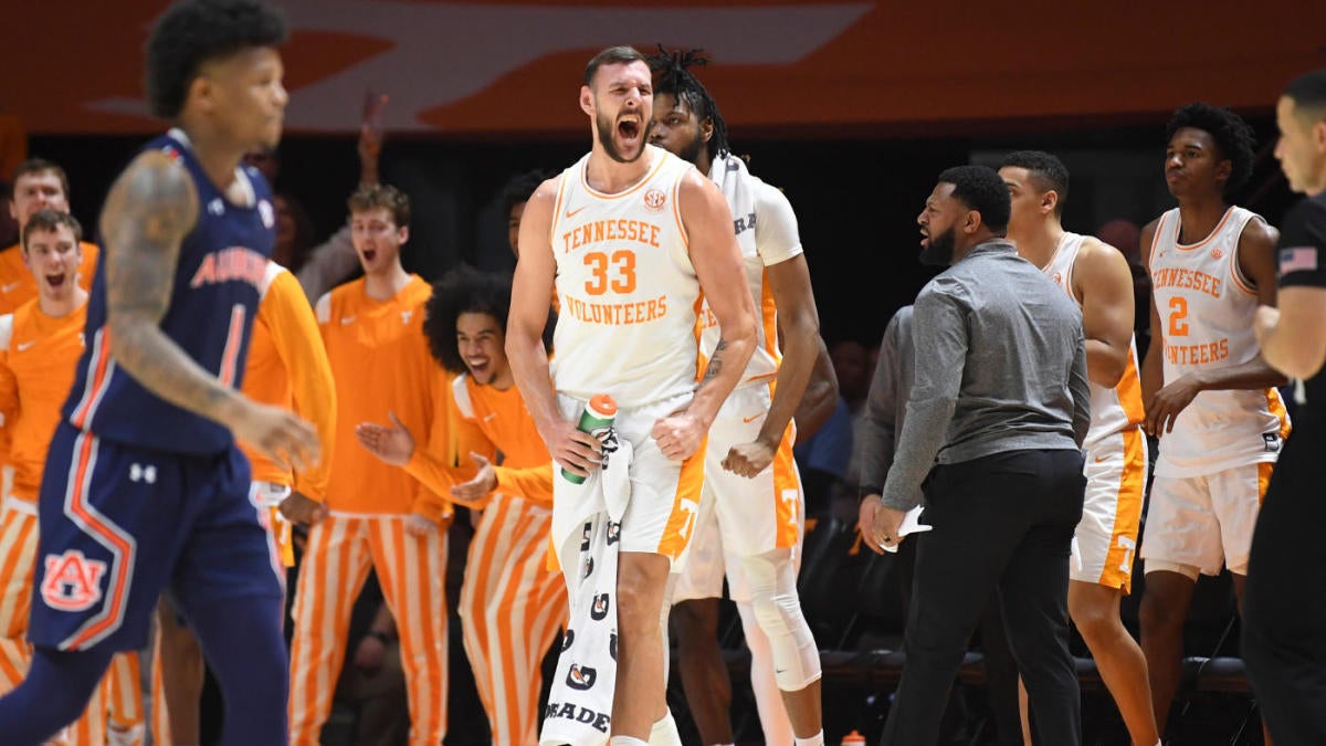 College basketball scores, winners and losers: Tennessee gets controversial win, six top-15 teams go down - CBS Sports