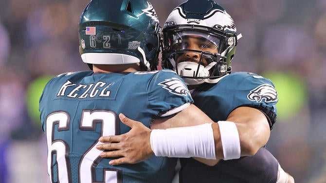 usatsi-jason-kelce-jalen-hurts-eagles.jpg