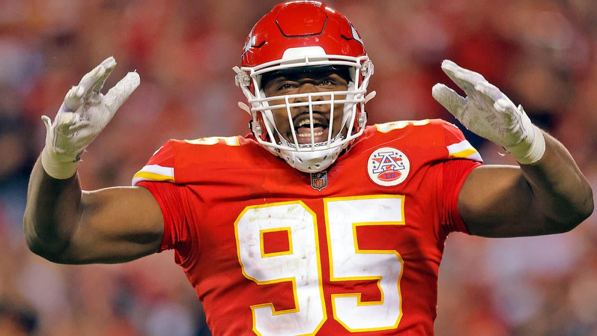Chiefs' Chris Jones reveals on social media how long he's willing to hold  out, says he can afford to not play 