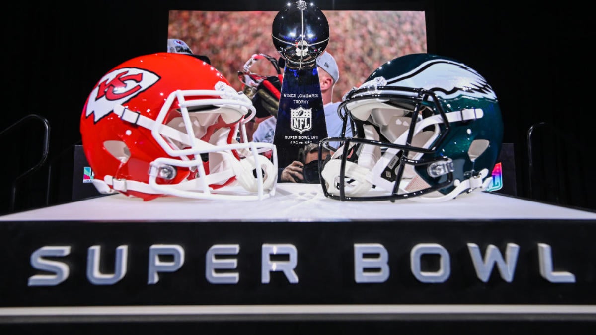 Super Bowl predictions: Odds, spread, total, player props, TV channel,  streaming for Eagles vs. Chiefs 