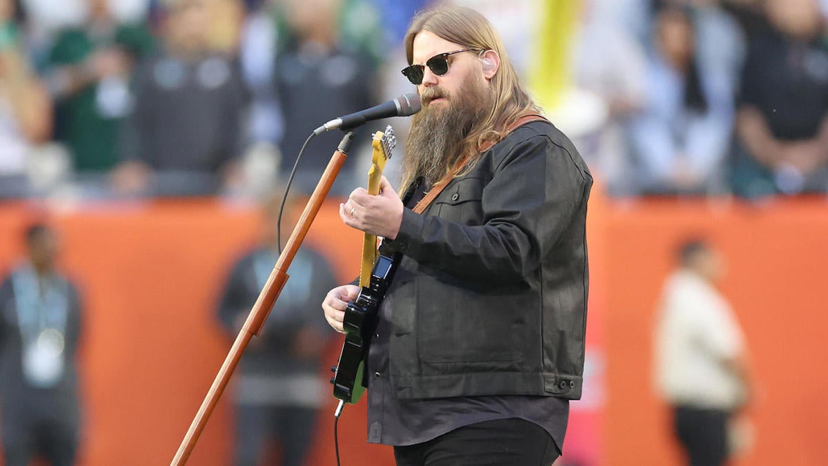 2023 Super Bowl: Chris Stapleton performs national anthem, Babyface sings  'America the Beautiful' before game 