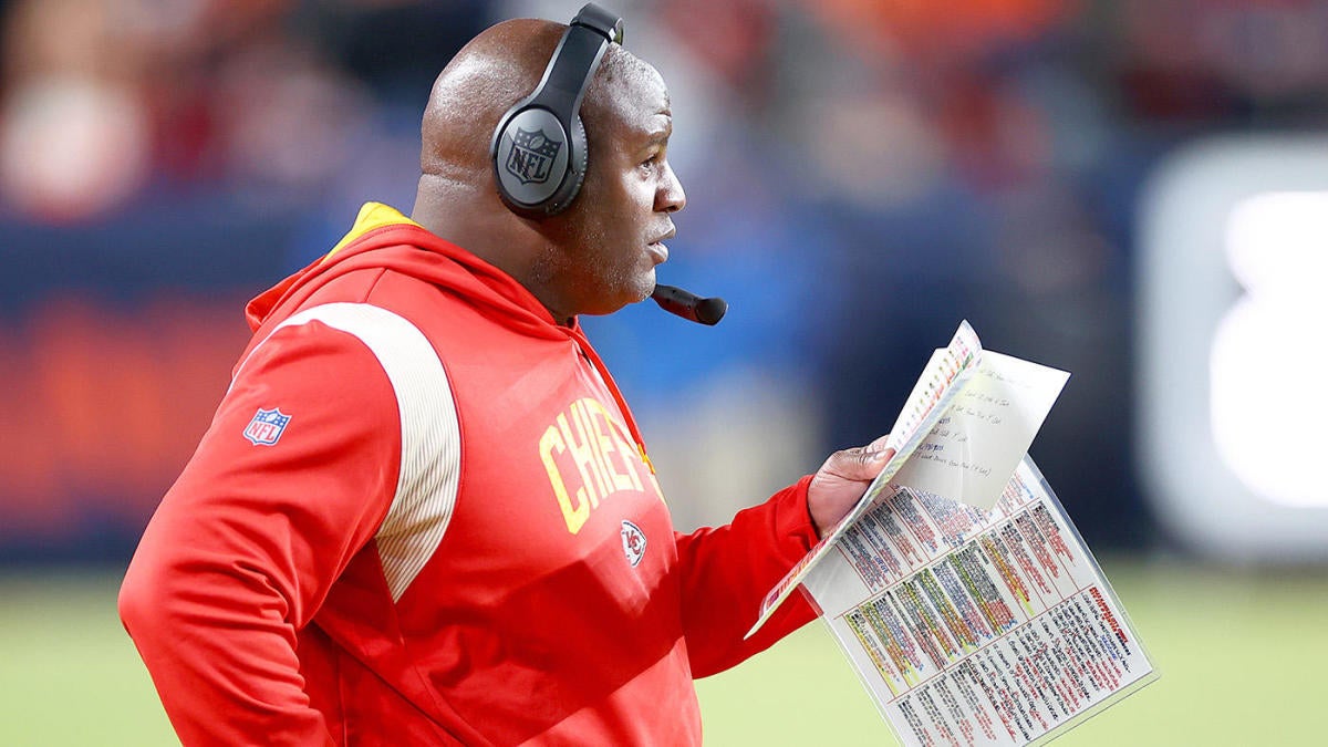 KC Chiefs OC Eric Bieniemy Returning as Chiefs Offensive Coordinator in 2022  - Sports Illustrated Kansas City Chiefs News, Analysis and More