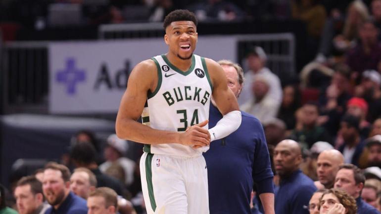 Giannis Antetokounmpo Injury Update: Bucks Star Sprains Wrist Vs. Bulls ...