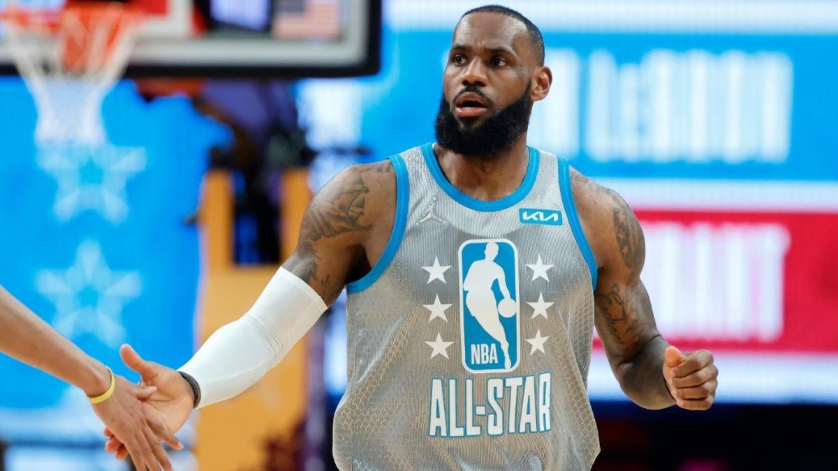 Who was selected as No. 1 starter by LeBron James in the draft for 2023 NBA  All-Star Game?