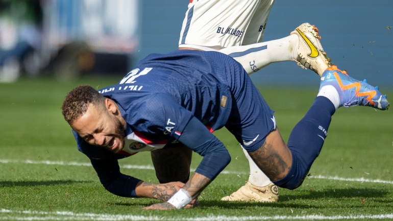 Cedera Neymar: Bintang PSG melewatkan pertandingan Marseille karena cedera ligamen pergelangan kaki, dipertanyakan untuk Liga Champions