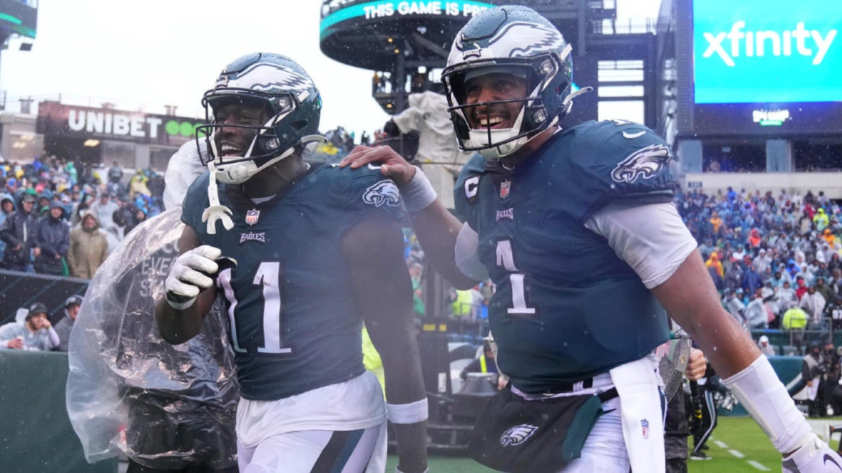 AJ Brown sends warning to Eagles GM Howie Roseman with no update on Jalen  Hurts contract extension