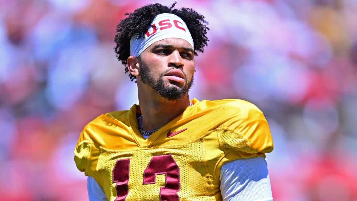 Ranking the Top 100 Prospects in the 2024 NFL Draft according to PFF's 'Big  Board'! (1-10) 👇 1. Caleb Williams, QB, USC 2. Marvin…