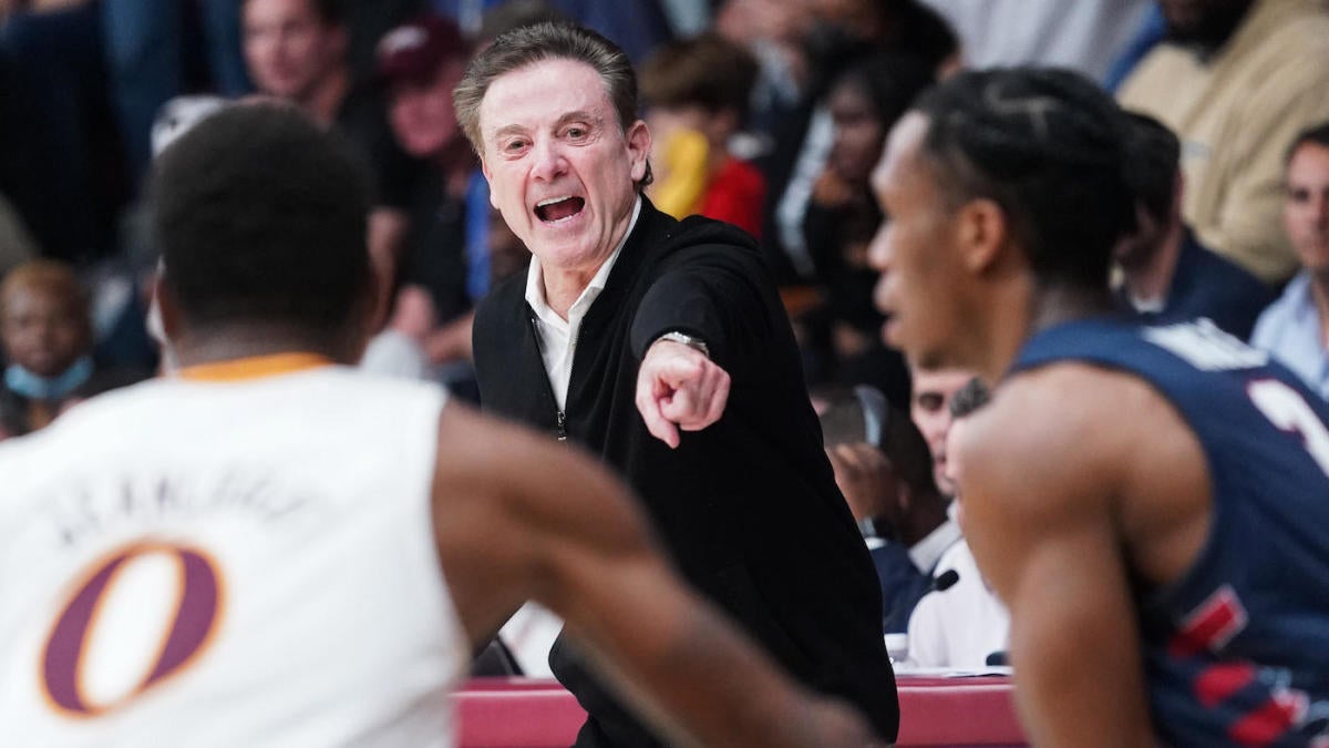 With his name cleared, Rick Pitino must make a choice to stay at Iona or take one more shot at a big-time job